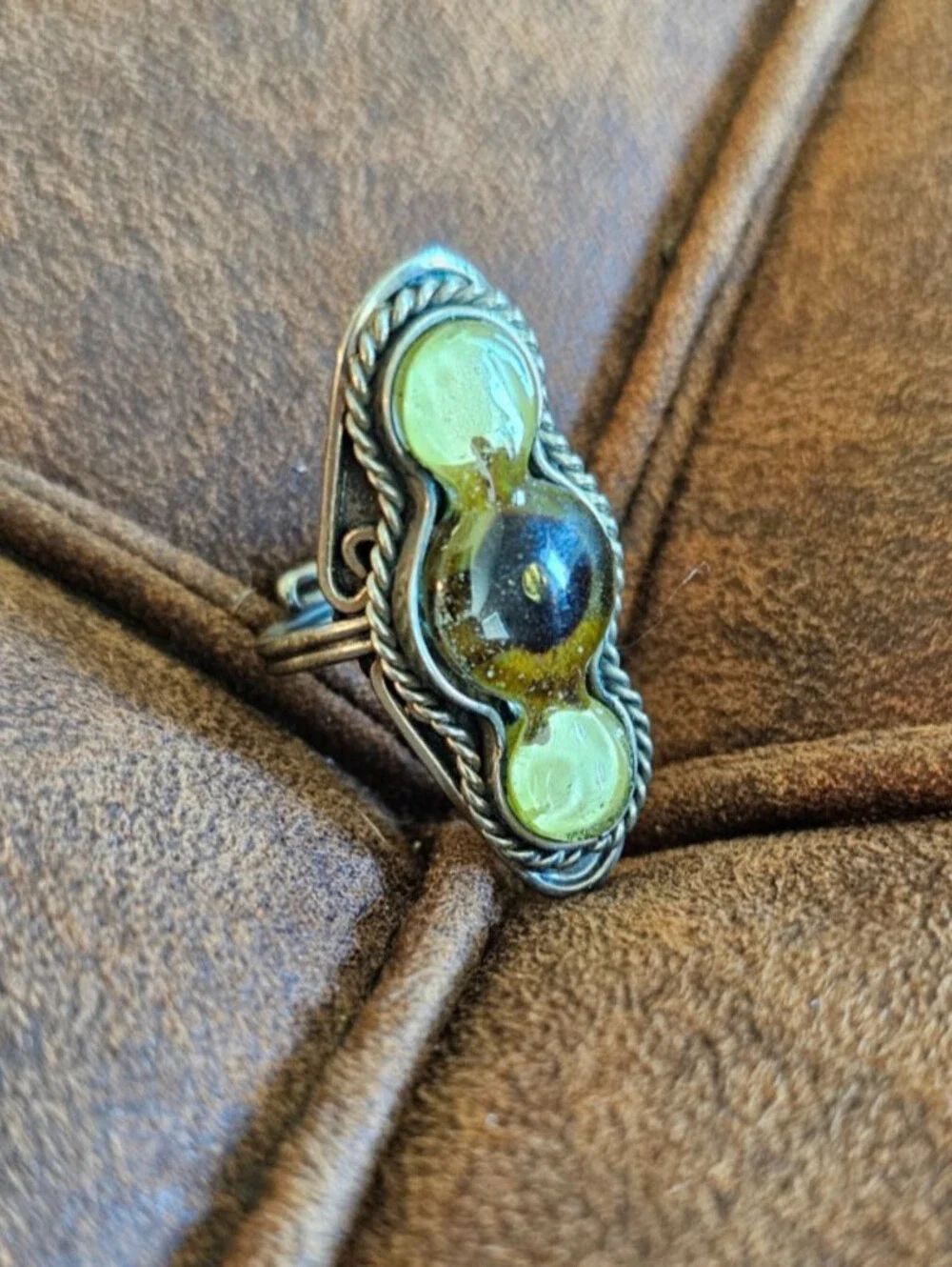 Vtg Mid Century bohemian-style artisan Southwestern Style Ring Sz 7.5